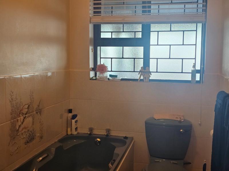 3 Bedroom Property for Sale in Dana Bay Western Cape